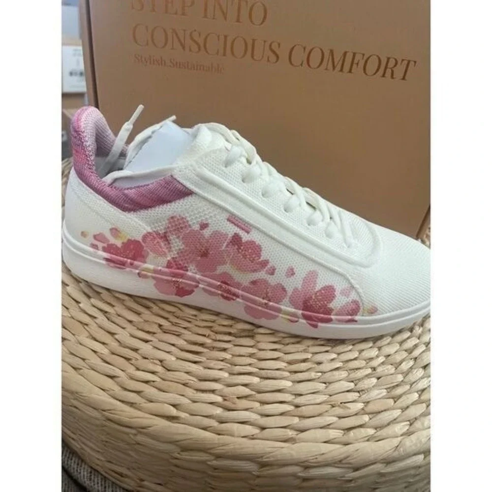 VIVAIA Floral Canvas Sneakers White Pink Casual Comfort Women's size‎ EU/40 US/9